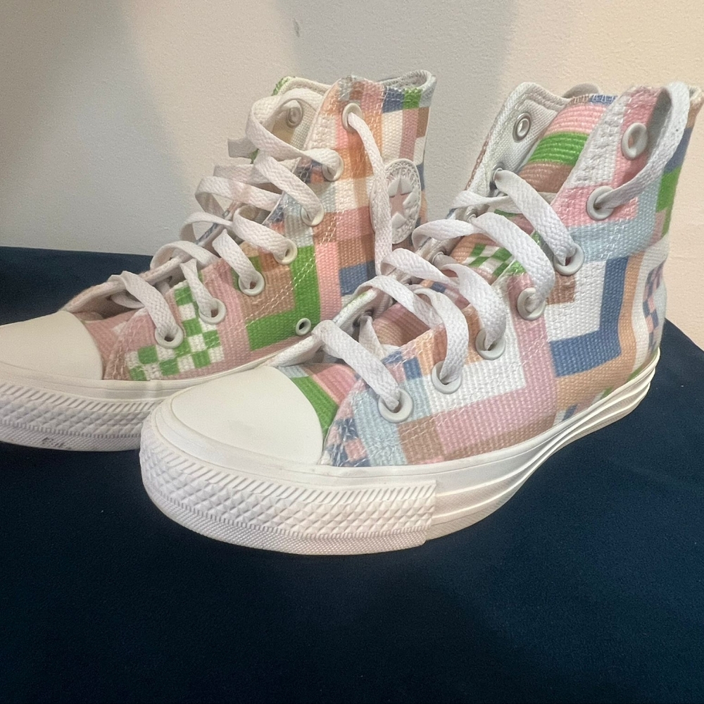 Converse - Picture 3 of 4